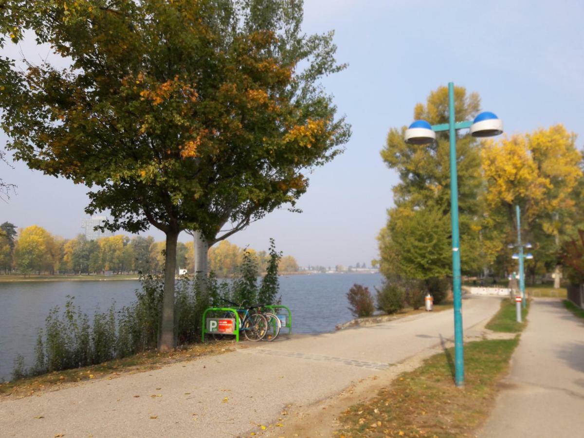 Bungalow At Lake Alte Donau Wiedeń Zewnętrze zdjęcie